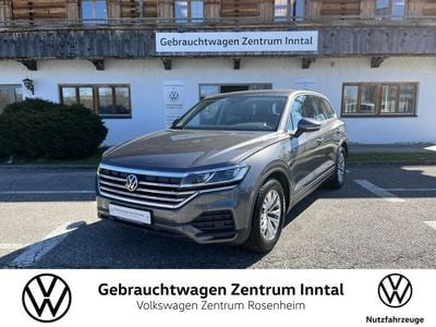 Gebraucht VW Touareg Basis 231 PS (169 kW) 2021 Siliziumgrau SUV