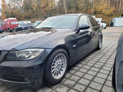 gebraucht BMW 320 i E90