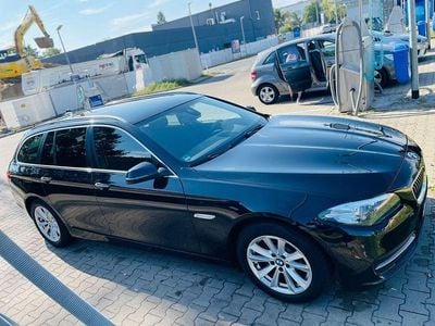 Gebraucht BMW 525 Luxury Line 218 PS (160 kW) 2014 Schwarz Kombi