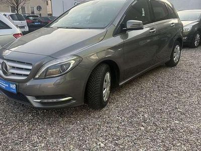 Gebraucht Mercedes B180 122 PS (89 kW) 2012 Mountaingrau  met. Van / Kleinbus
