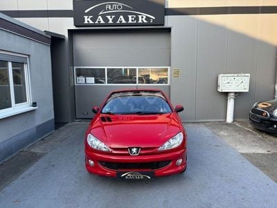 Gebraucht Peugeot 206 CC Sport 109 PS (80 kW) 2005 Rot Cabrio