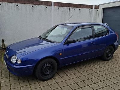 Gebraucht Toyota Corolla 85 PS (62 kW) 1999 Blau Kleinwagen