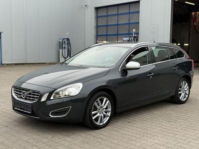 Gebraucht Volvo V60 Summum 163 PS (119 kW) 2013 Grau Kombi
