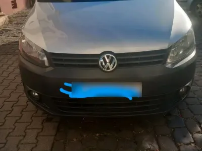 Gebraucht VW Caddy Maxi 105 PS (77 kW) 2011 Silber Van / Kleinbus