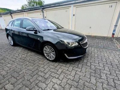 Gebraucht Opel Insignia Sport 140 PS (102 kW) 2014 Schwarz Kombi