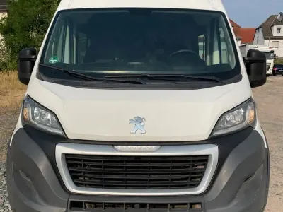 Gebraucht Peugeot Boxer 163 PS (119 kW) 2016 Weiß Van