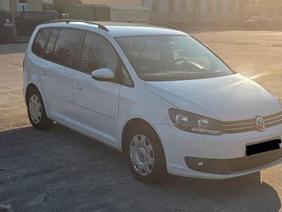 Gebraucht VW Touran Comfortline 105 PS (77 kW) 2011 Weiß Van / Kleinbus
