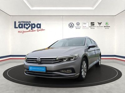 Pyritsilber metallic Gebraucht 2024 VW Passat Elegance Kombi | 32.490 € (Superpreis)