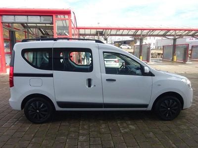 Gebraucht Dacia Dokker Comfort 109 PS (80 kW) 2018 Weiß Van / Kleinbus