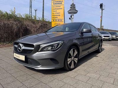 Gebraucht Mercedes CLA220 177 PS (130 kW) 2016 Mountaingrau  met. Limousine