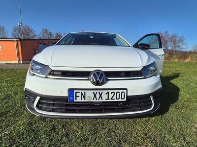 Gebraucht VW Polo Move 95 PS (69 kW) 2024 Schwarz Kleinwagen