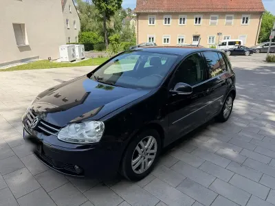 Gebraucht VW Golf V 102 PS (75 kW) 2008 Schwarz Kleinwagen
