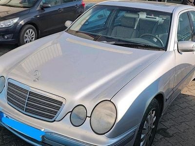 Gebraucht Mercedes E200 160 PS (117 kW) 2000 Grau Limousine
