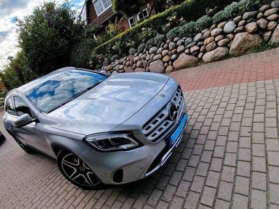 Mercedes GLA200