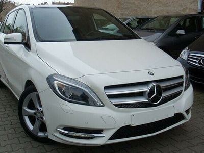Usata Mercedes B200 156 CV (114 kW) 2013 Bianco Monovolume