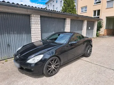 Gebraucht Mercedes SLK200 163 PS (119 kW) 2026 Schwarz Cabrio