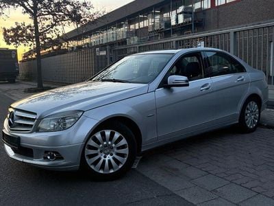 Gebraucht Mercedes C180 156 PS (114 kW) 2010 Silber Limousine