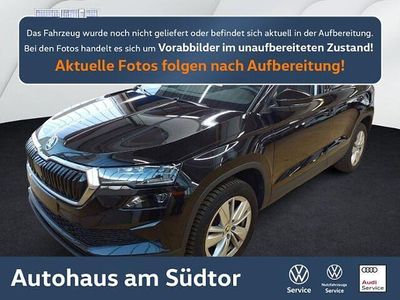 Schwarz magic perleffekt Gebraucht 2024 Skoda Karoq Selection SUV | 30.850 € (Fairer Preis)