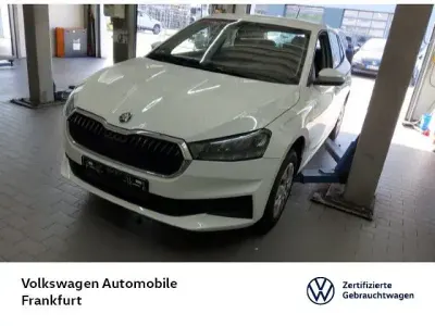 Gebraucht Skoda Fabia Active 65 PS (47 kW) 2023 Weiß Kleinwagen