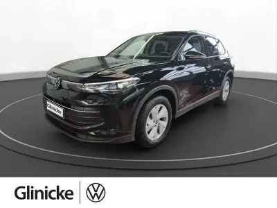 Neu VW Tiguan 131 PS (96 kW) 2025 Schwarz SUV