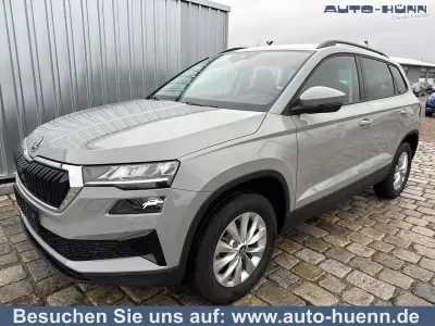 Neu Skoda Karoq Selection 150 PS (110 kW) 2025 Graphitgrau metallic SUV