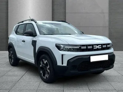 Gebraucht Dacia Duster Essentiel 101 PS (74 kW) 2025 Arktisweiß SUV