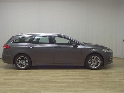Grau Gebraucht 2021 Ford Mondeo Titanium Kombi | 13.780 € (Guter Preis)