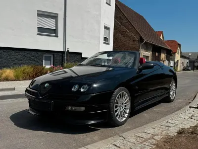 Gebraucht Alfa Romeo Spider 150 PS (110 kW) 1997 Schwarz Cabrio
