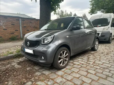 Używany Smart ForFour Passion 90 KM (66 kW) 2015 Szary Hatchback