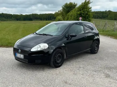 Gebraucht Fiat Grande Punto 65 PS (47 kW) 2009 Schwarz Kleinwagen
