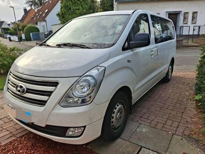 Hyundai H-1