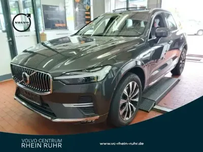 Gebraucht Volvo XC60 Plus 197 PS (144 kW) 2023 Platinum grey / metallic SUV