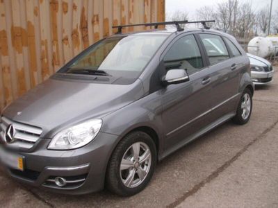 Mercedes B200