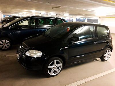 Gebraucht VW Fox Refresh 54 PS (39 kW) 2009 Schwarz Kleinwagen