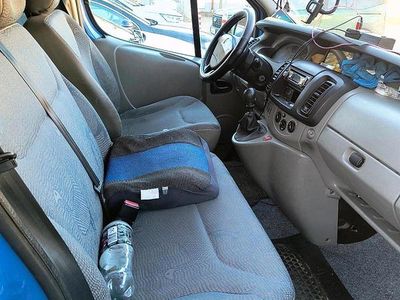 Blau Gebraucht 2005 Renault Trafic Van / Kleinbus | 4.500 €