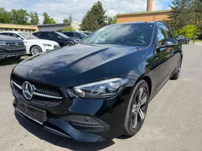 Używany Mercedes C200 Avantgarde 184 KM (135 kW) 2023 Czarny Sedan/Limuzyna