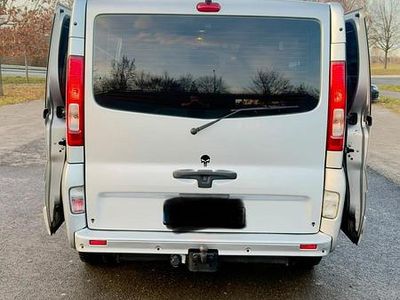 Gebraucht Opel Vivaro 145 PS (106 kW) 2007 Silber Van / Kleinbus