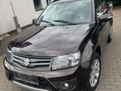 Gebraucht Suzuki Vitara 129 PS (94 kW) 2014 Schwarz SUV