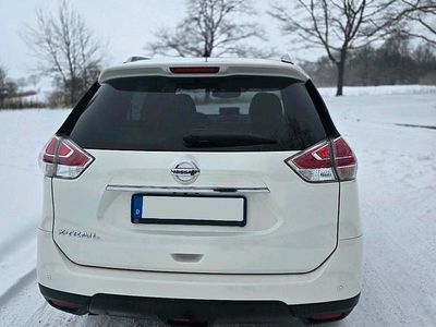Weiß Gebraucht 2017 Nissan X-Trail SUV | 14.500 € (Fairer Preis)