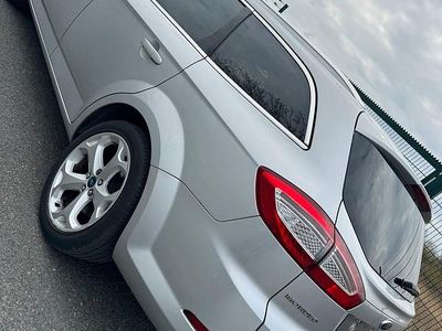 Gebraucht Ford Mondeo 200 PS (147 kW) 2012 Silber Limousine