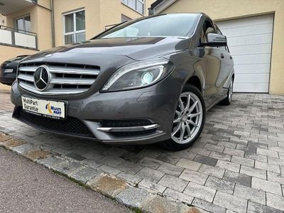 Mercedes B200