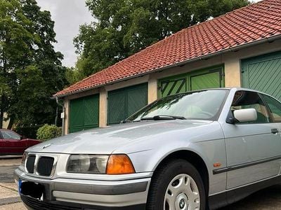 BMW 318 Compact
