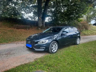 Gebraucht Volvo V60 Summum 136 PS (100 kW) 2014 Grau Kombi