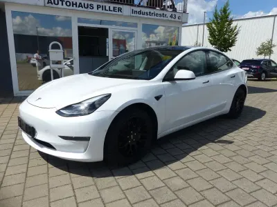 Gebraucht Tesla Model 3 324 kW (441 PS) 2020 Weiß Limousine