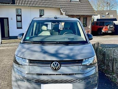 Grau Gebraucht 2024 VW Multivan Goal Van | 45.999 € (Superpreis)