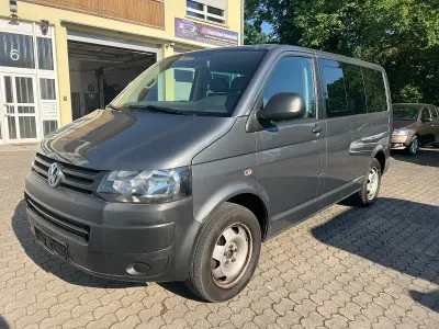 Gebraucht VW Caravelle 179 PS (131 kW) 2013 Grau Van