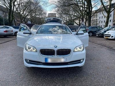 Gebraucht BMW 530 Sport Line 258 PS (189 kW) 2011 Weiß Kombi