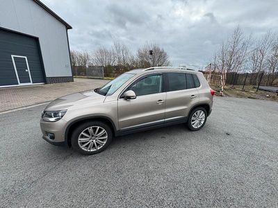 Gebraucht VW Tiguan Cup 160 PS (117 kW) 2014 Gold SUV