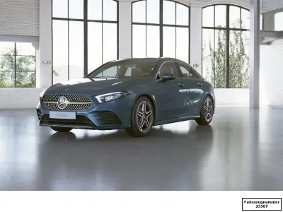 Gebraucht Mercedes A200 AMG 163 PS (119 kW) 2021 Denimblau Limousine