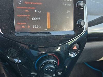 Gebraucht Toyota Aygo X-cite 69 PS (50 kW) 2015 Blau Kleinwagen
